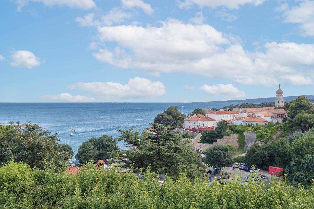 Luxury Residence Luca Krk Town Bagian luar foto